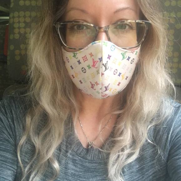 Meet your Posher, Mayleny - Picture 1 of 1